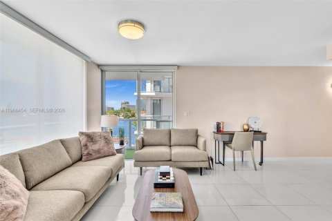 Copropriété à louer à Bay Harbor Islands, Floride: 2 chambres, 106.84 m2 № 2184555 - photo 8