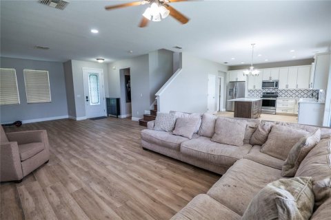 House in Clermont, Florida 3 bedrooms, 220.64 sq.m. № 1835158 - photo 8