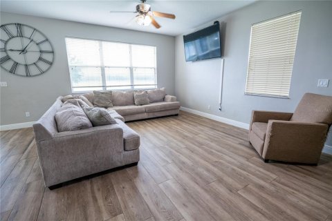 House in Clermont, Florida 3 bedrooms, 220.64 sq.m. № 1835158 - photo 6