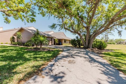 House in Sarasota, Florida 2 bedrooms, 155.33 sq.m. № 1718737 - photo 10