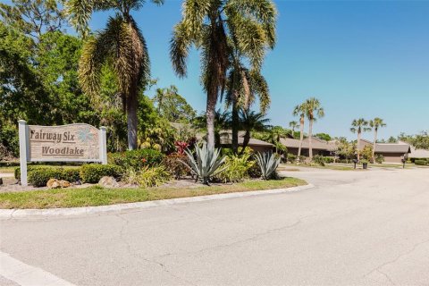 House in Sarasota, Florida 2 bedrooms, 155.33 sq.m. № 1718737 - photo 12