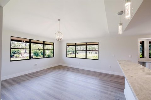House in Sarasota, Florida 2 bedrooms, 155.33 sq.m. № 1718737 - photo 30