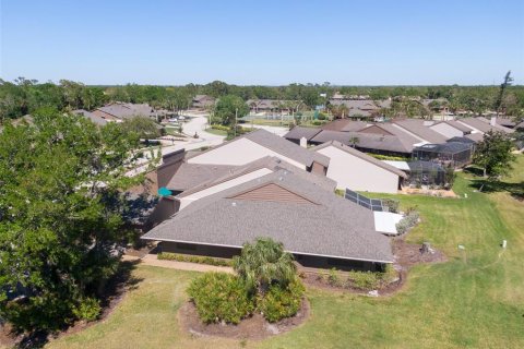 House in Sarasota, Florida 2 bedrooms, 155.33 sq.m. № 1718737 - photo 1