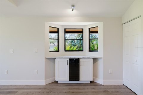 House in Sarasota, Florida 2 bedrooms, 155.33 sq.m. № 1718737 - photo 19