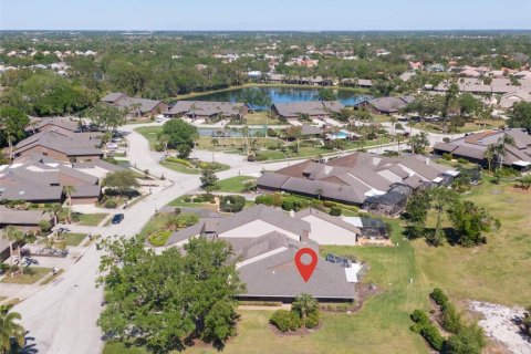 House in Sarasota, Florida 2 bedrooms, 155.33 sq.m. № 1718737 - photo 7