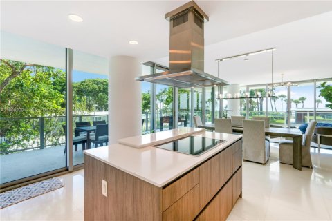 Condo in Key Biscayne, Florida, 3 bedrooms  № 1741600 - photo 21