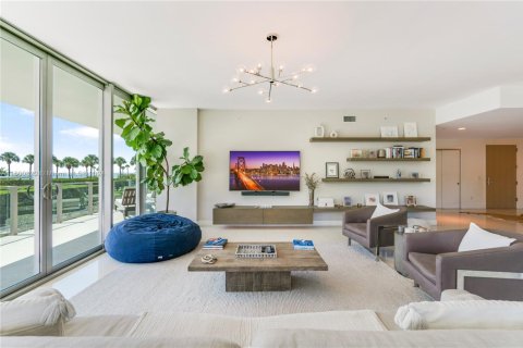 Condo in Key Biscayne, Florida, 3 bedrooms  № 1741600 - photo 2