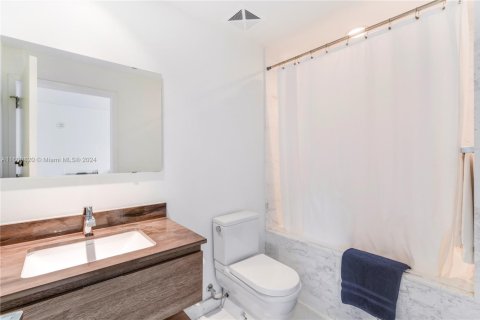 Condo in Key Biscayne, Florida, 3 bedrooms  № 1741600 - photo 26