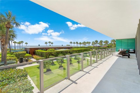 Condo in Key Biscayne, Florida, 3 bedrooms  № 1741600 - photo 1