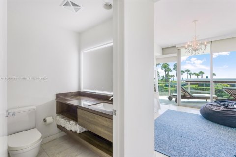 Condo in Key Biscayne, Florida, 3 bedrooms  № 1741600 - photo 28