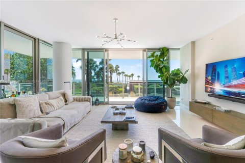 Condo in Key Biscayne, Florida, 3 bedrooms  № 1741600 - photo 13