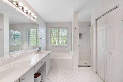 Villa ou maison à louer à Weston, Floride: 4 chambres, 209.59 m2 № 2415638 - photo 26
