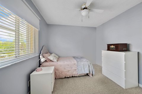 Villa ou maison à louer à Weston, Floride: 4 chambres, 209.59 m2 № 2415638 - photo 28