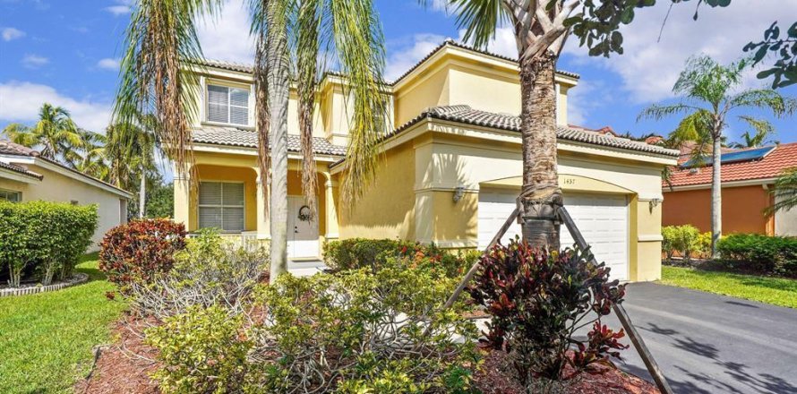 Villa ou maison à Weston, Floride 4 chambres, 209.59 m2 № 2415638