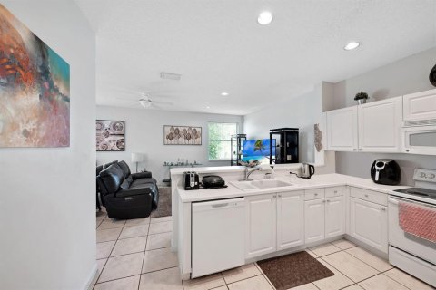 Villa ou maison à louer à Weston, Floride: 4 chambres, 209.59 m2 № 2415638 - photo 16