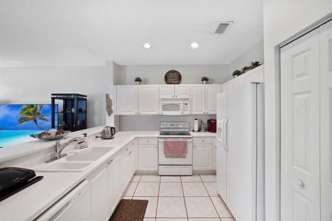 Villa ou maison à louer à Weston, Floride: 4 chambres, 209.59 m2 № 2415638 - photo 14