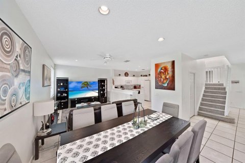 Villa ou maison à louer à Weston, Floride: 4 chambres, 209.59 m2 № 2415638 - photo 9