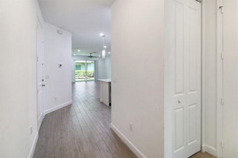 Townhouse in Delray Beach, Florida 2 bedrooms, 122.54 sq.m. № 2191082 - photo 4