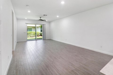 Townhouse in Delray Beach, Florida 2 bedrooms, 122.54 sq.m. № 2191082 - photo 6