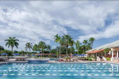 Снять в аренду виллу или дом в Уэстон, Флорида 3 спальни, 131.92м2, № 2021979 - фото 22