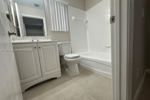 Снять в аренду виллу или дом в Уэстон, Флорида 3 спальни, 131.92м2, № 2021979 - фото 18