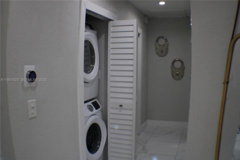 Купить виллу или дом в Хайалиа, Флорида 3 спальни, 124.77м2, № 1989758 - фото 10