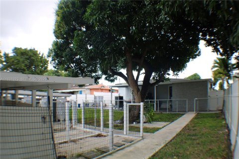 Купить виллу или дом в Хайалиа, Флорида 3 спальни, 124.77м2, № 1989758 - фото 16