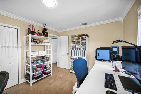 Casa en venta en Cutler Bay, Florida, 3 dormitorios, 120.77 m2 № 2043480 - foto 28
