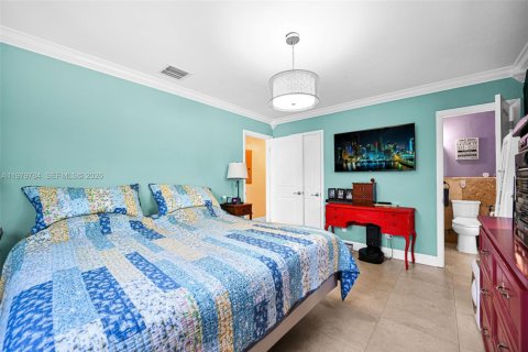 Casa en venta en Cutler Bay, Florida, 3 dormitorios, 120.77 m2 № 2043480 - foto 17
