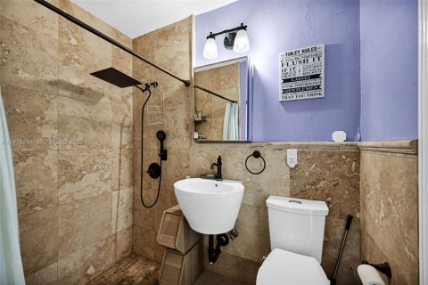 Casa en venta en Cutler Bay, Florida, 3 dormitorios, 120.77 m2 № 2043480 - foto 19