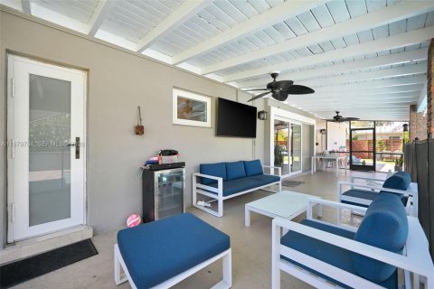 Casa en venta en Cutler Bay, Florida, 3 dormitorios, 120.77 m2 № 2043480 - foto 29