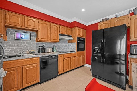 Casa en venta en Cutler Bay, Florida, 3 dormitorios, 120.77 m2 № 2043480 - foto 13