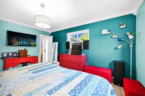 Casa en venta en Cutler Bay, Florida, 3 dormitorios, 120.77 m2 № 2043480 - foto 18
