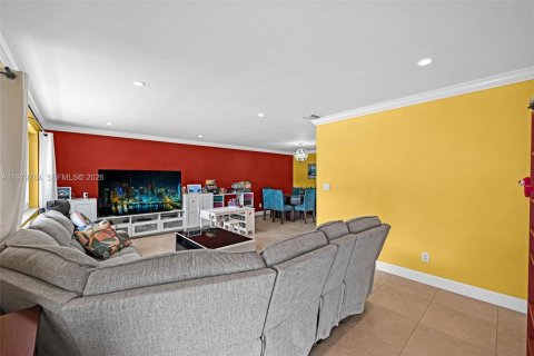 Casa en venta en Cutler Bay, Florida, 3 dormitorios, 120.77 m2 № 2043480 - foto 5