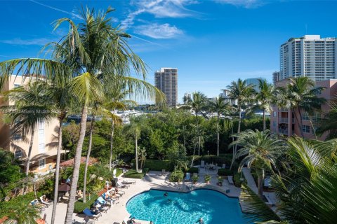 Condo in Aventura, Florida, 3 bedrooms № 1933588 - photo 3