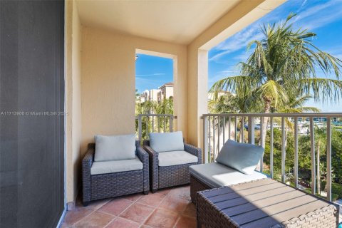 Condo in Aventura, Florida, 3 bedrooms № 1933588 - photo 2
