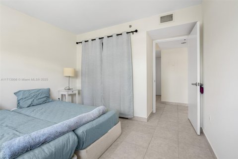 Condo in Aventura, Florida, 3 bedrooms № 1933588 - photo 14