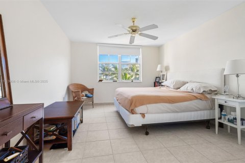 Condo in Aventura, Florida, 3 bedrooms № 1933588 - photo 24