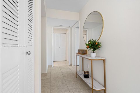 Condo in Aventura, Florida, 3 bedrooms № 1933588 - photo 22