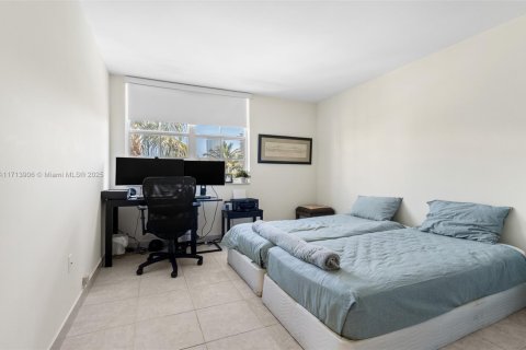 Condo in Aventura, Florida, 3 bedrooms № 1933588 - photo 13