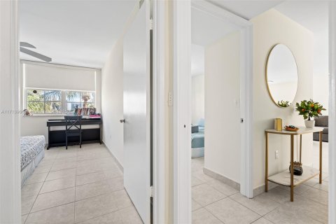 Condo in Aventura, Florida, 3 bedrooms № 1933588 - photo 9