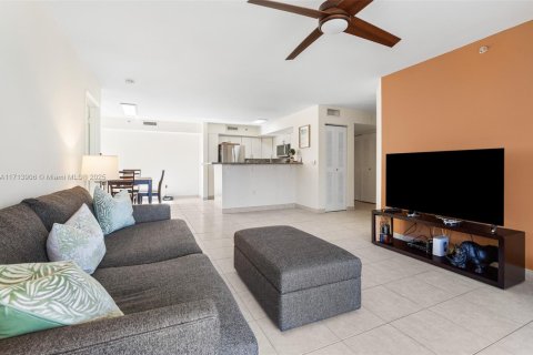 Condo in Aventura, Florida, 3 bedrooms № 1933588 - photo 15