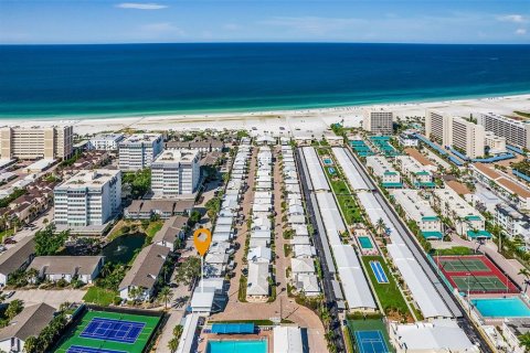 Condo in Sarasota, Florida, 2 bedrooms  № 2237131 - photo 30