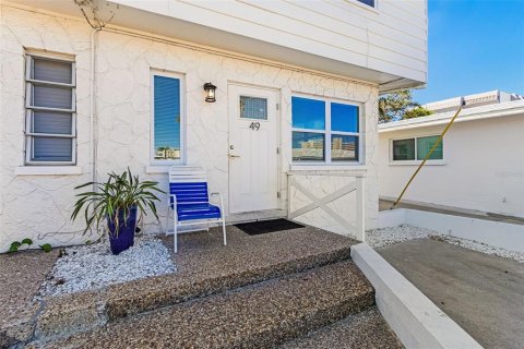 Condo in Sarasota, Florida, 2 bedrooms  № 2237131 - photo 5