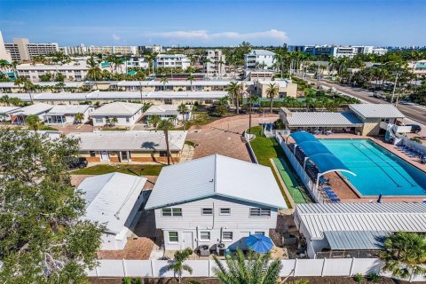 Condo in Sarasota, Florida, 2 bedrooms  № 2237131 - photo 27
