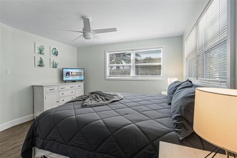 Condo in Sarasota, Florida, 2 bedrooms  № 2237131 - photo 16