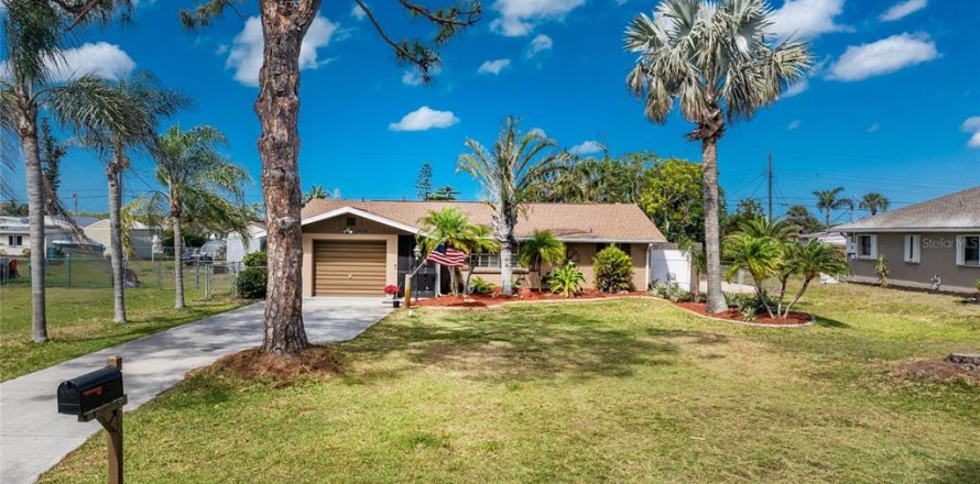Casa en Englewood, Florida 2 dormitorios, 121.79 m2 № 1632183