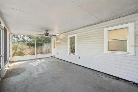 House in Tampa, Florida 3 bedrooms, 87.79 sq.m. № 1801704 - photo 20