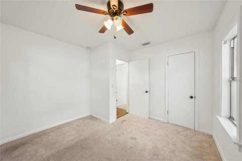 House in Tampa, Florida 3 bedrooms, 87.79 sq.m. № 1801704 - photo 16