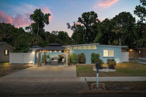 Villa ou maison à vendre à Daytona Beach, Floride: 4 chambres, 124.12 m2 № 1686708 - photo 1